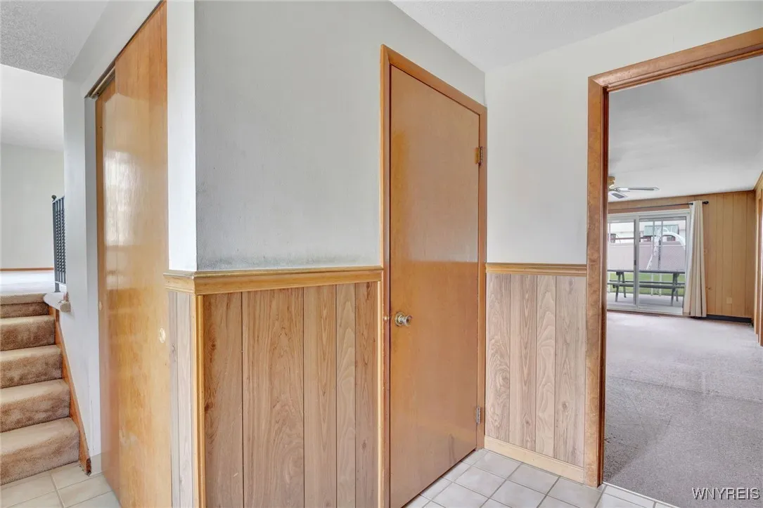 54 Southgate Drive, West Seneca, New York 14224, West Seneca, New York 14224, 5 Bedrooms Bedrooms, 10 Rooms Rooms,1 BathroomBathrooms,Residential,For Sale,54 Southgate Drive, West Seneca, New York 14224,B1633384