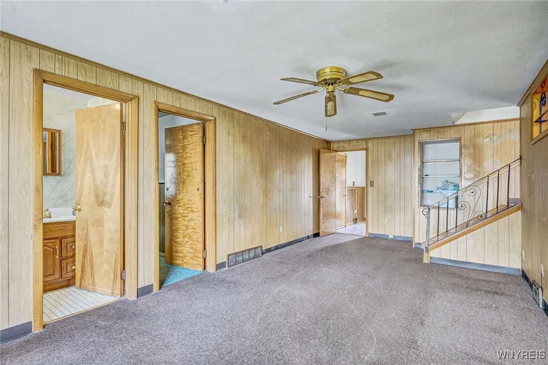 54 Southgate Drive, West Seneca, New York 14224, West Seneca, New York 14224, 5 Bedrooms Bedrooms, 10 Rooms Rooms,1 BathroomBathrooms,Residential,For Sale,54 Southgate Drive, West Seneca, New York 14224,B1633384
