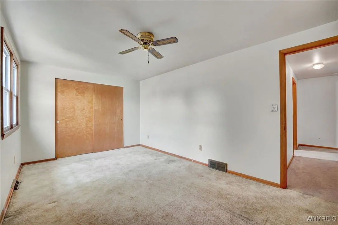 54 Southgate Drive, West Seneca, New York 14224, West Seneca, New York 14224, 5 Bedrooms Bedrooms, 10 Rooms Rooms,1 BathroomBathrooms,Residential,For Sale,54 Southgate Drive, West Seneca, New York 14224,B1633384