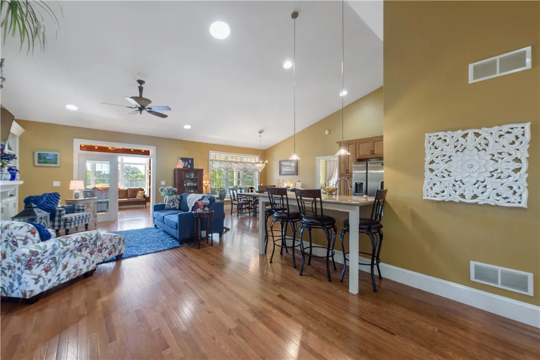 10 Valle Drive, Batavia, New York 14020, Batavia, New York 14020, 4 Bedrooms Bedrooms, 10 Rooms Rooms,3 BathroomsBathrooms,Residential,For Sale,10 Valle Drive, Batavia, New York 14020,R1631299