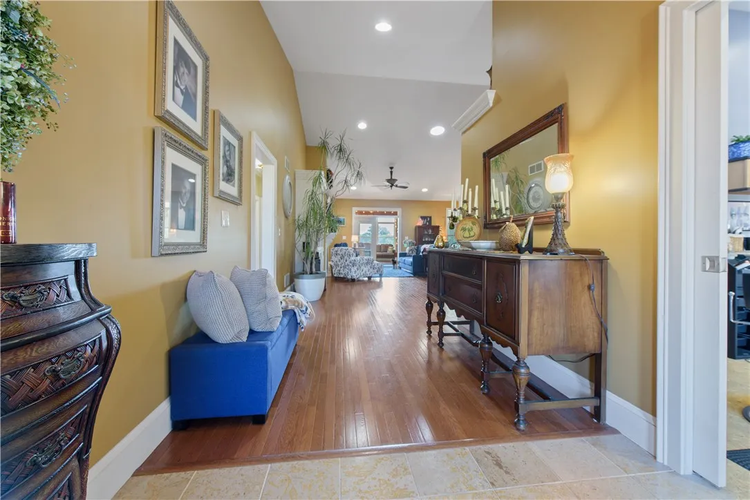 10 Valle Drive, Batavia, New York 14020, Batavia, New York 14020, 4 Bedrooms Bedrooms, 10 Rooms Rooms,3 BathroomsBathrooms,Residential,For Sale,10 Valle Drive, Batavia, New York 14020,R1631299