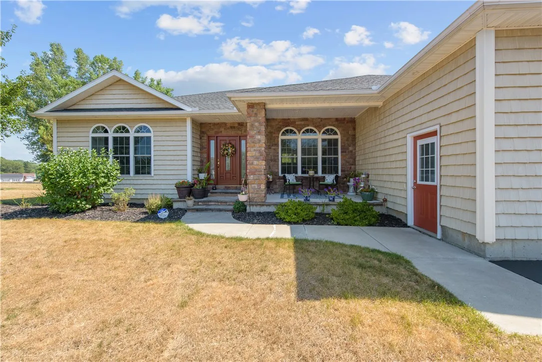 10 Valle Drive, Batavia, New York 14020, Batavia, New York 14020, 4 Bedrooms Bedrooms, 10 Rooms Rooms,3 BathroomsBathrooms,Residential,For Sale,10 Valle Drive, Batavia, New York 14020,R1631299