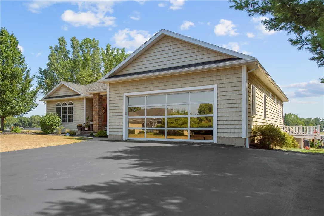 10 Valle Drive, Batavia, New York 14020, Batavia, New York 14020, 4 Bedrooms Bedrooms, 10 Rooms Rooms,3 BathroomsBathrooms,Residential,For Sale,10 Valle Drive, Batavia, New York 14020,R1631299