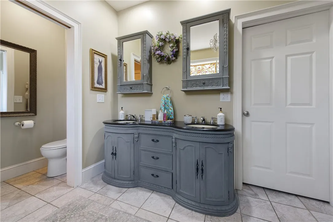 10 Valle Drive, Batavia, New York 14020, Batavia, New York 14020, 4 Bedrooms Bedrooms, 10 Rooms Rooms,3 BathroomsBathrooms,Residential,For Sale,10 Valle Drive, Batavia, New York 14020,R1631299