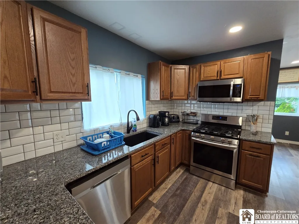 5 New York Avenue, Dunkirk, New York 14048, Dunkirk, New York 14048, 3 Bedrooms Bedrooms, 9 Rooms Rooms,1 BathroomBathrooms,Residential,For Sale,5 New York Avenue, Dunkirk, New York 14048,R1633016