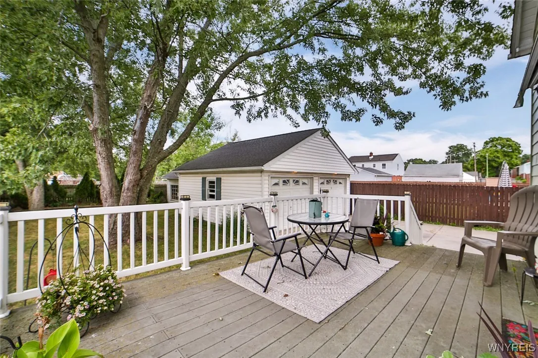 572 Beach Road, Cheektowaga, New York 14225, Cheektowaga, New York 14225, 4 Bedrooms Bedrooms, ,2 BathroomsBathrooms,Residential,For Sale,572 Beach Road, Cheektowaga, New York 14225,B1629462