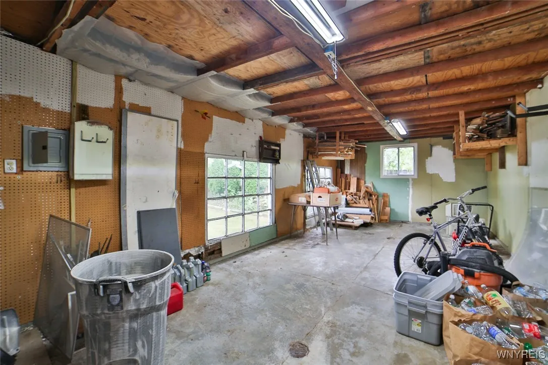 572 Beach Road, Cheektowaga, New York 14225, Cheektowaga, New York 14225, 4 Bedrooms Bedrooms, ,2 BathroomsBathrooms,Residential,For Sale,572 Beach Road, Cheektowaga, New York 14225,B1629462