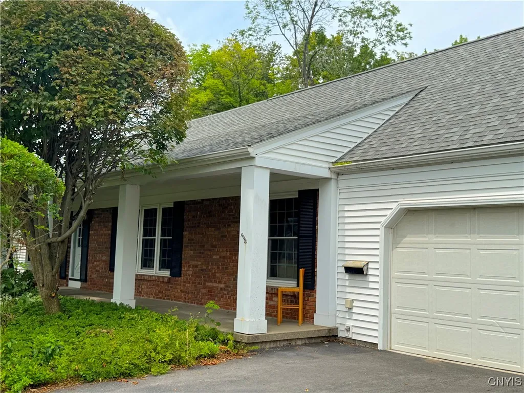 6 Hubbardton Road, New Hartford, New York 13413, New Hartford, New York 13413, 5 Bedrooms Bedrooms, 8 Rooms Rooms,3 BathroomsBathrooms,Residential,For Sale,6 Hubbardton Road, New Hartford, New York 13413,S1633391