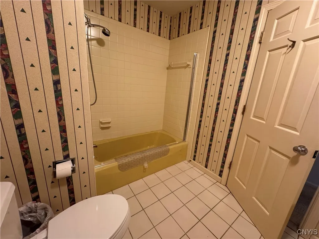 6 Hubbardton Road, New Hartford, New York 13413, New Hartford, New York 13413, 5 Bedrooms Bedrooms, 8 Rooms Rooms,3 BathroomsBathrooms,Residential,For Sale,6 Hubbardton Road, New Hartford, New York 13413,S1633391