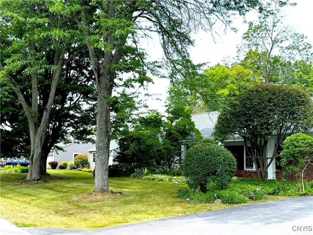 6 Hubbardton Road, New Hartford, New York 13413, New Hartford, New York 13413, 5 Bedrooms Bedrooms, 8 Rooms Rooms,3 BathroomsBathrooms,Residential,For Sale,6 Hubbardton Road, New Hartford, New York 13413,S1633391