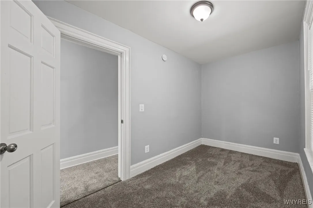 111 Gorton Street, Buffalo, New York 14207, Buffalo, New York 14207, 4 Bedrooms Bedrooms, 10 Rooms Rooms,1 BathroomBathrooms,Residential,For Sale,111 Gorton Street, Buffalo, New York 14207,0,B1631629