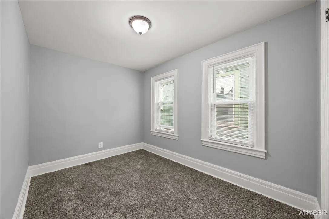 111 Gorton Street, Buffalo, New York 14207, Buffalo, New York 14207, 4 Bedrooms Bedrooms, 10 Rooms Rooms,1 BathroomBathrooms,Residential,For Sale,111 Gorton Street, Buffalo, New York 14207,0,B1631629
