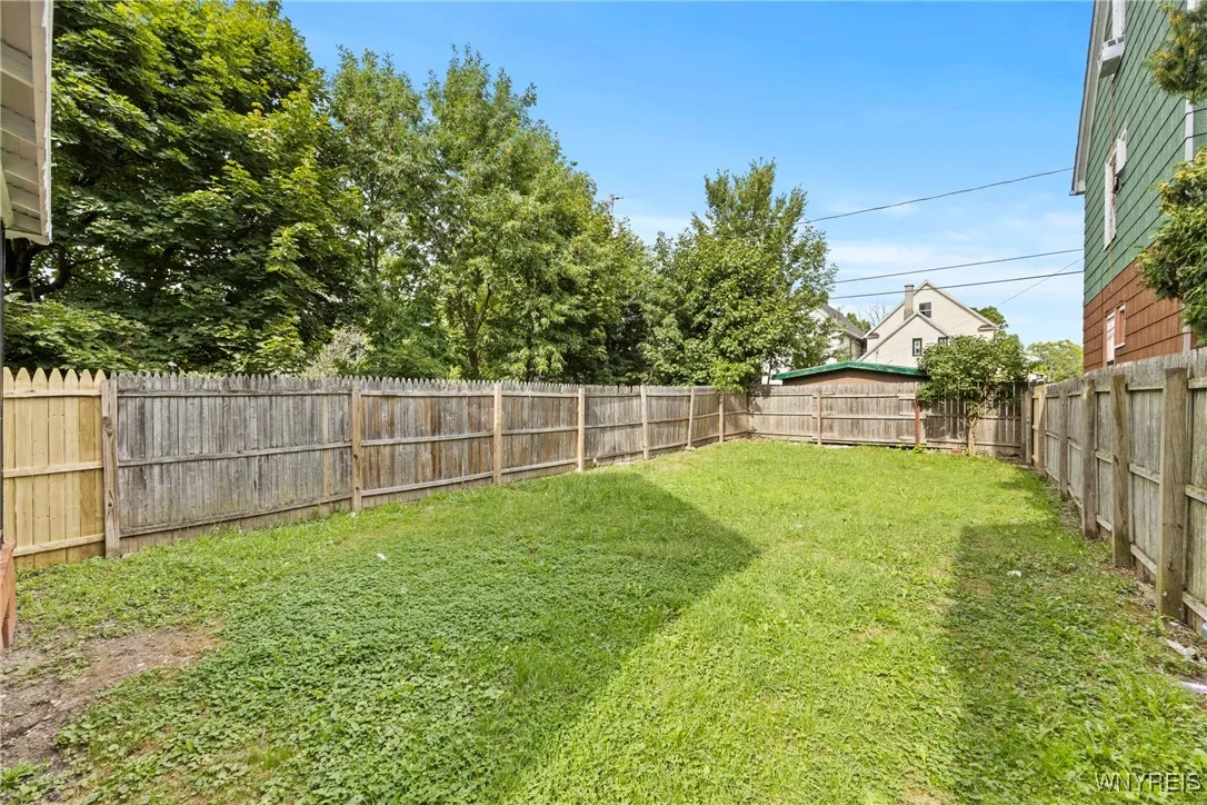 111 Gorton Street, Buffalo, New York 14207, Buffalo, New York 14207, 4 Bedrooms Bedrooms, 10 Rooms Rooms,1 BathroomBathrooms,Residential,For Sale,111 Gorton Street, Buffalo, New York 14207,0,B1631629