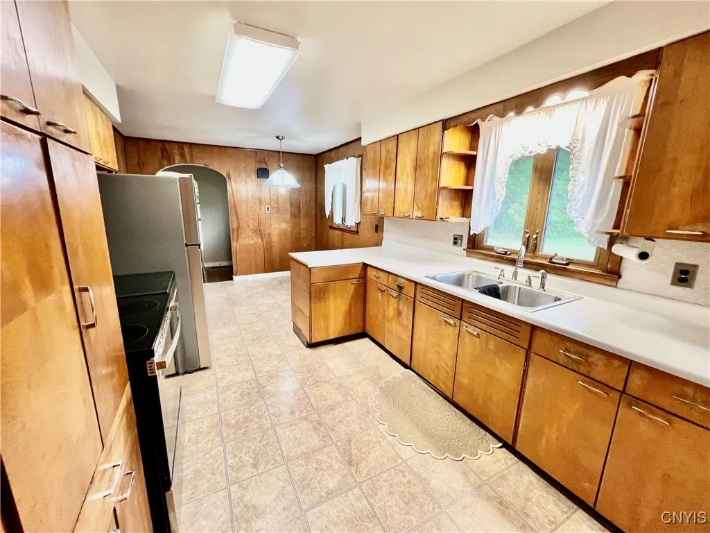 21 Brookside Avenue, Minetto, New York 13115, Minetto, New York 13115, 3 Bedrooms Bedrooms, 8 Rooms Rooms,1 BathroomBathrooms,Residential,For Sale,21 Brookside Avenue, Minetto, New York 13115,S1633410