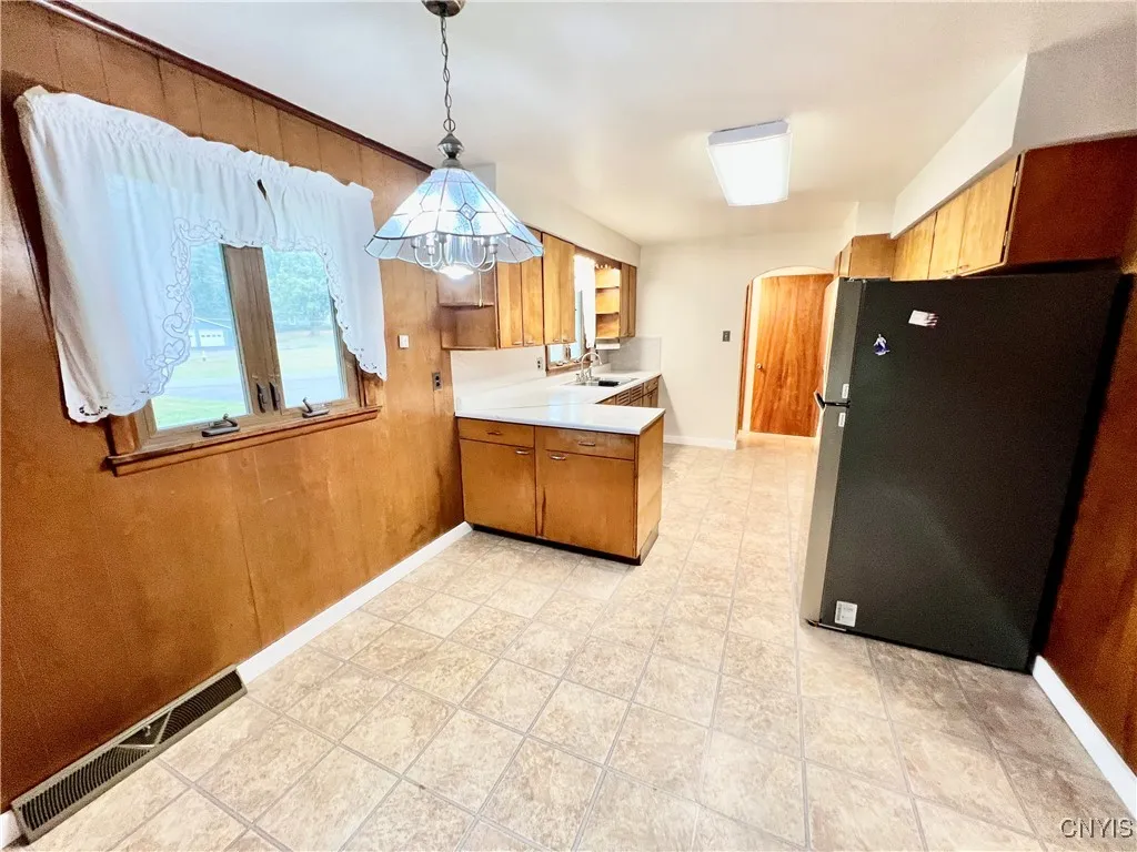 21 Brookside Avenue, Minetto, New York 13115, Minetto, New York 13115, 3 Bedrooms Bedrooms, 8 Rooms Rooms,1 BathroomBathrooms,Residential,For Sale,21 Brookside Avenue, Minetto, New York 13115,S1633410