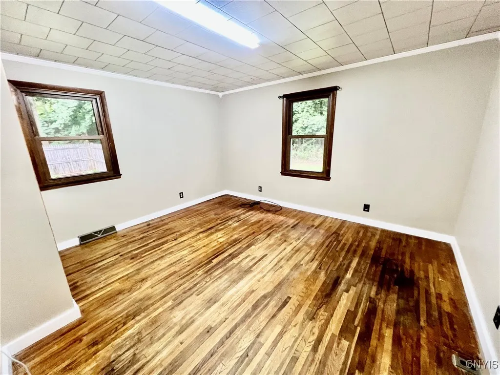 21 Brookside Avenue, Minetto, New York 13115, Minetto, New York 13115, 3 Bedrooms Bedrooms, 8 Rooms Rooms,1 BathroomBathrooms,Residential,For Sale,21 Brookside Avenue, Minetto, New York 13115,S1633410