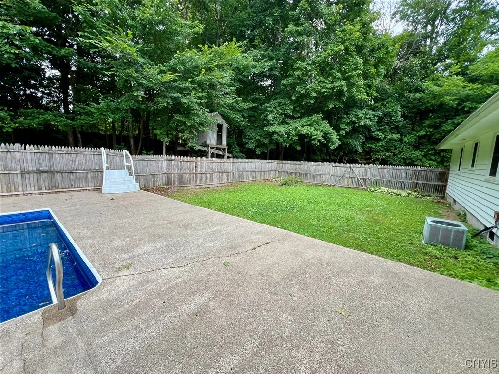 21 Brookside Avenue, Minetto, New York 13115, Minetto, New York 13115, 3 Bedrooms Bedrooms, 8 Rooms Rooms,1 BathroomBathrooms,Residential,For Sale,21 Brookside Avenue, Minetto, New York 13115,S1633410