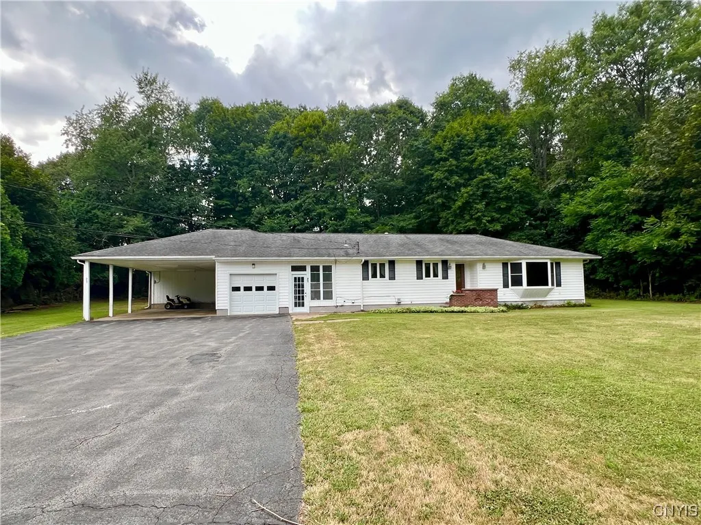 21 Brookside Avenue, Minetto, New York 13115, Minetto, New York 13115, 3 Bedrooms Bedrooms, 8 Rooms Rooms,1 BathroomBathrooms,Residential,For Sale,21 Brookside Avenue, Minetto, New York 13115,S1633410