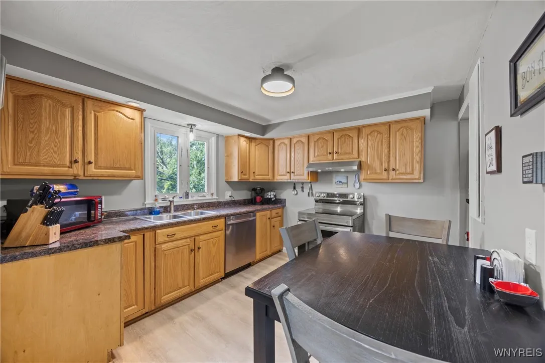 166 Boncroft Drive, West Seneca, New York 14224, West Seneca, New York 14224, 3 Bedrooms Bedrooms, ,2 BathroomsBathrooms,Residential,For Sale,166 Boncroft Drive, West Seneca, New York 14224,B1633389