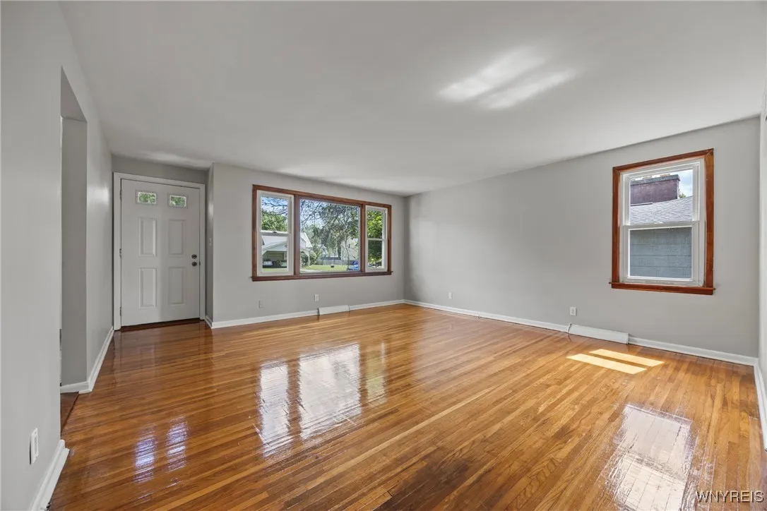 166 Boncroft Drive, West Seneca, New York 14224, West Seneca, New York 14224, 3 Bedrooms Bedrooms, ,2 BathroomsBathrooms,Residential,For Sale,166 Boncroft Drive, West Seneca, New York 14224,B1633389