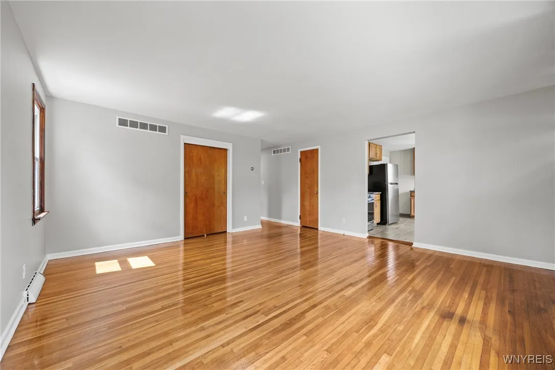 166 Boncroft Drive, West Seneca, New York 14224, West Seneca, New York 14224, 3 Bedrooms Bedrooms, ,2 BathroomsBathrooms,Residential,For Sale,166 Boncroft Drive, West Seneca, New York 14224,B1633389