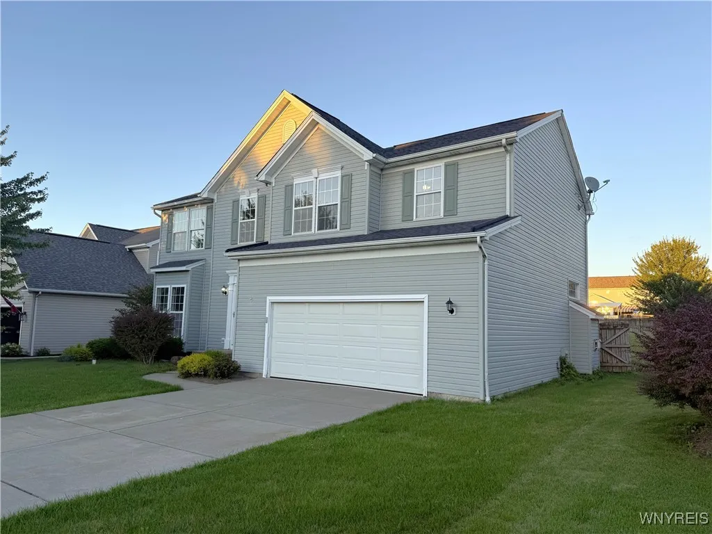 3481 Heatherwood Drive, Hamburg, New York 14075, Hamburg, New York 14075, 4 Bedrooms Bedrooms, 14 Rooms Rooms,2 BathroomsBathrooms,Residential,For Sale,3481 Heatherwood Drive, Hamburg, New York 14075,B1633155