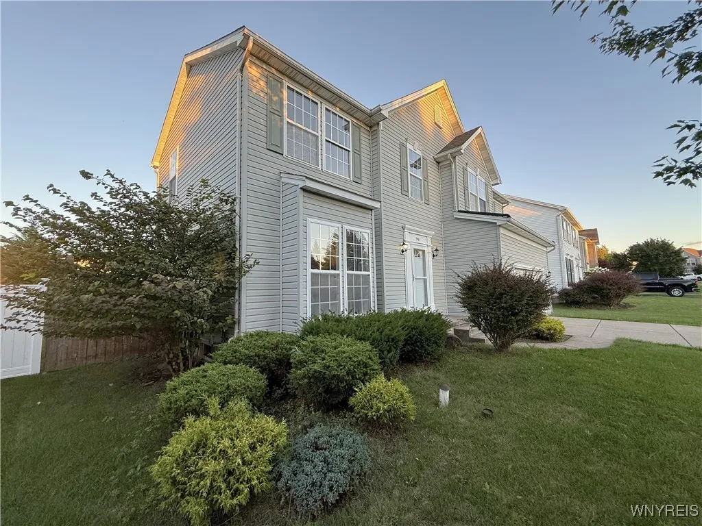 3481 Heatherwood Drive, Hamburg, New York 14075, Hamburg, New York 14075, 4 Bedrooms Bedrooms, 14 Rooms Rooms,2 BathroomsBathrooms,Residential,For Sale,3481 Heatherwood Drive, Hamburg, New York 14075,B1633155