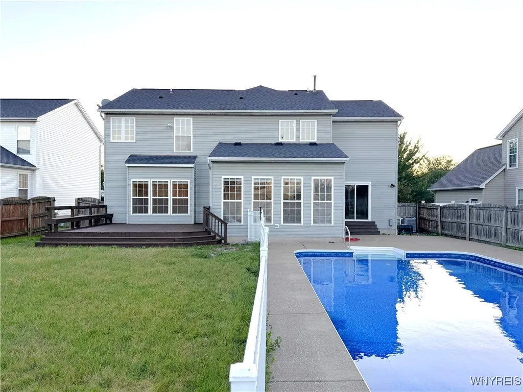 3481 Heatherwood Drive, Hamburg, New York 14075, Hamburg, New York 14075, 4 Bedrooms Bedrooms, 14 Rooms Rooms,2 BathroomsBathrooms,Residential,For Sale,3481 Heatherwood Drive, Hamburg, New York 14075,B1633155