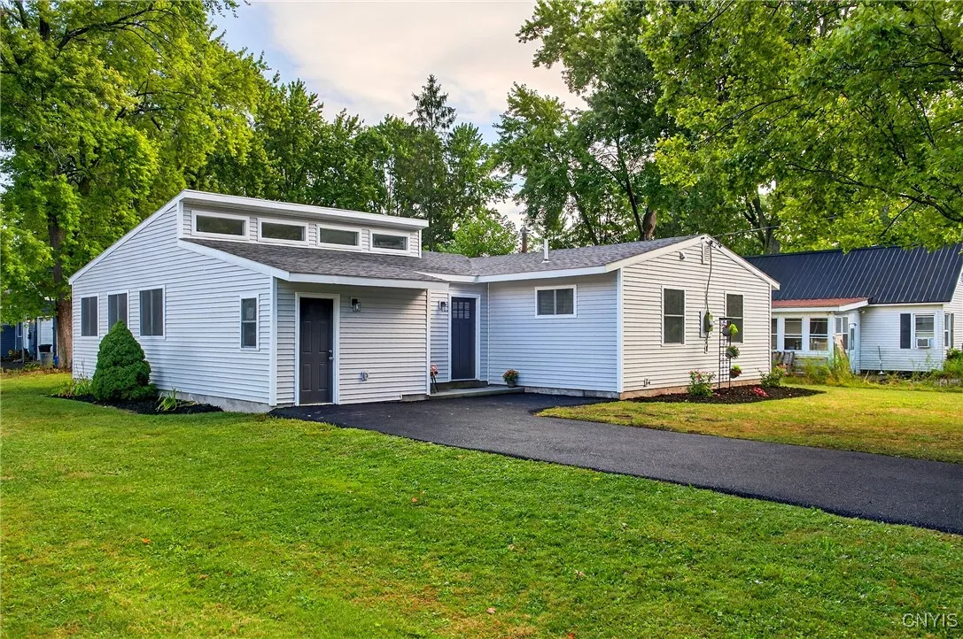 316 Hulbert Street, Manlius, New York 13116, Manlius, New York 13116, 4 Bedrooms Bedrooms, 9 Rooms Rooms,2 BathroomsBathrooms,Residential,For Sale,316 Hulbert Street, Manlius, New York 13116,S1633400