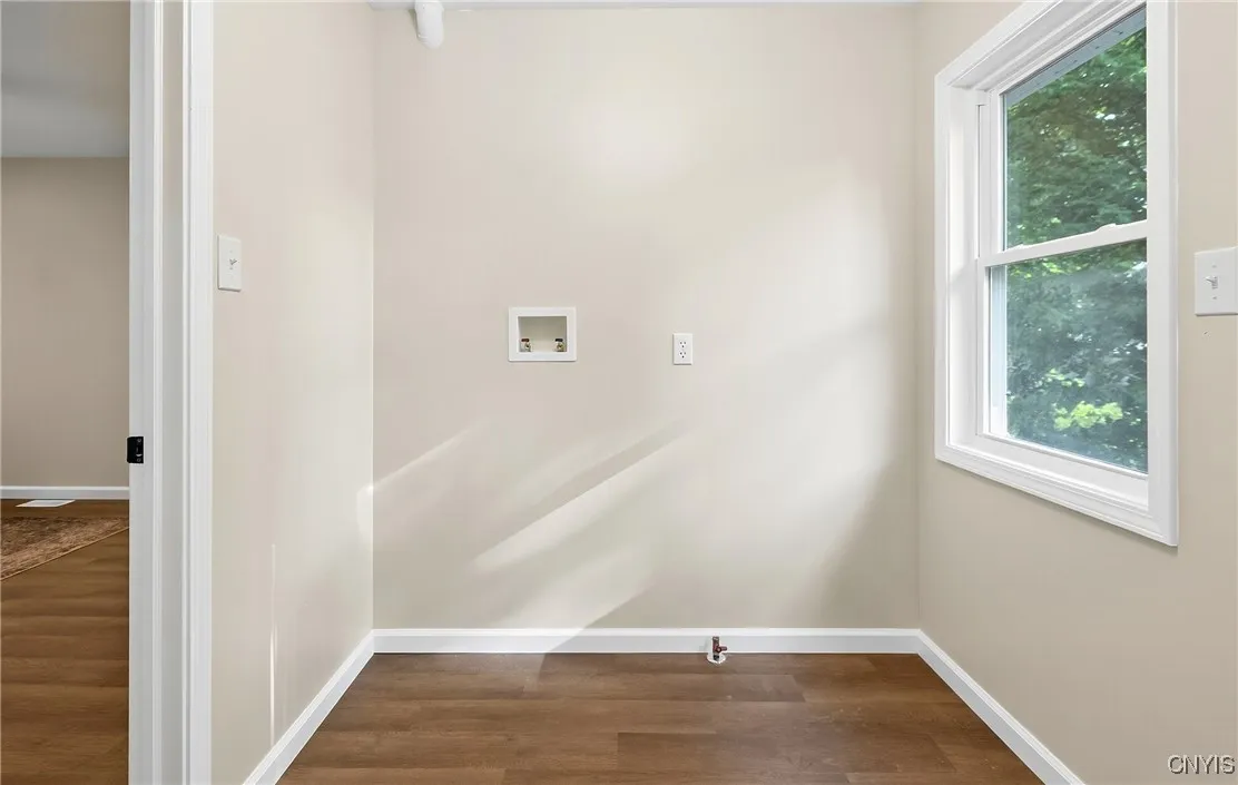 316 Hulbert Street, Manlius, New York 13116, Manlius, New York 13116, 4 Bedrooms Bedrooms, 9 Rooms Rooms,2 BathroomsBathrooms,Residential,For Sale,316 Hulbert Street, Manlius, New York 13116,S1633400