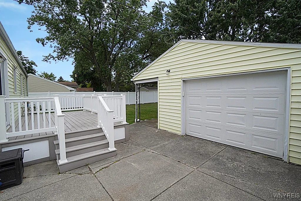 25 Bellinger Drive, Tonawanda, New York 14150, Tonawanda, New York 14150, 3 Bedrooms Bedrooms, 5 Rooms Rooms,1 BathroomBathrooms,Residential,For Sale,25 Bellinger Drive, Tonawanda, New York 14150,B1633224