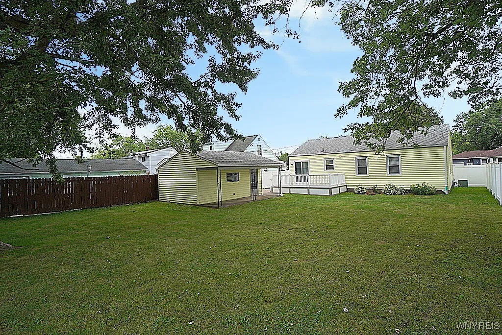25 Bellinger Drive, Tonawanda, New York 14150, Tonawanda, New York 14150, 3 Bedrooms Bedrooms, 5 Rooms Rooms,1 BathroomBathrooms,Residential,For Sale,25 Bellinger Drive, Tonawanda, New York 14150,B1633224