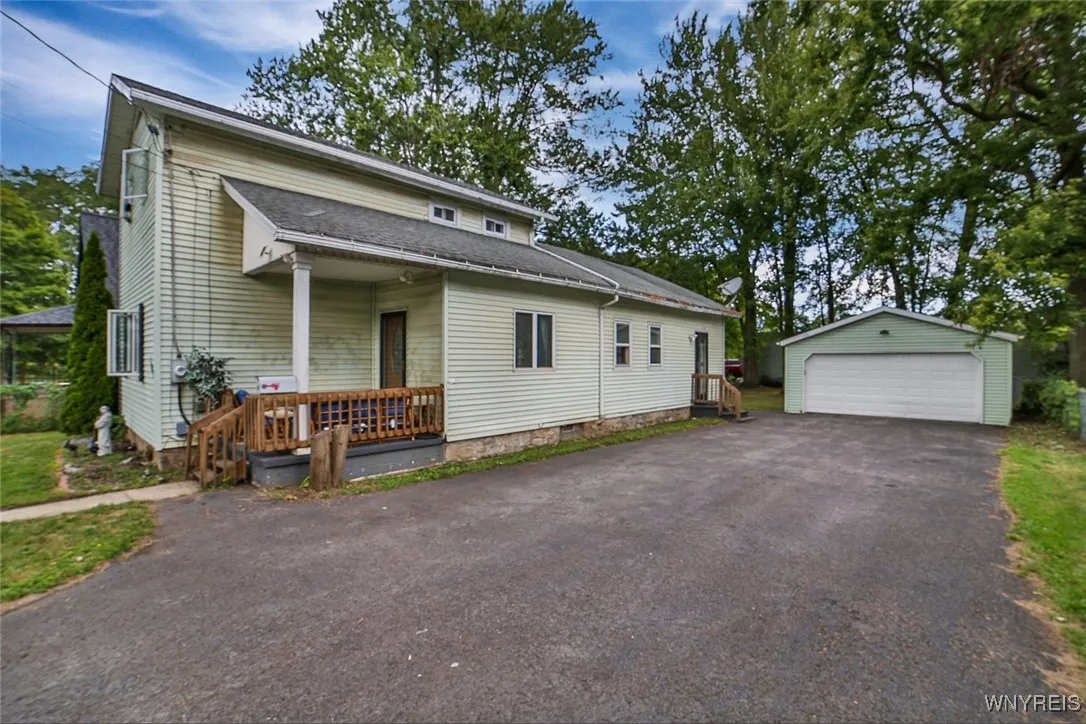 109 Minard Street, Lockport City, New York 14094, Lockport City, New York 14094, 3 Bedrooms Bedrooms, 7 Rooms Rooms,2 BathroomsBathrooms,Residential,For Sale,109 Minard Street, Lockport City, New York 14094,B1633057