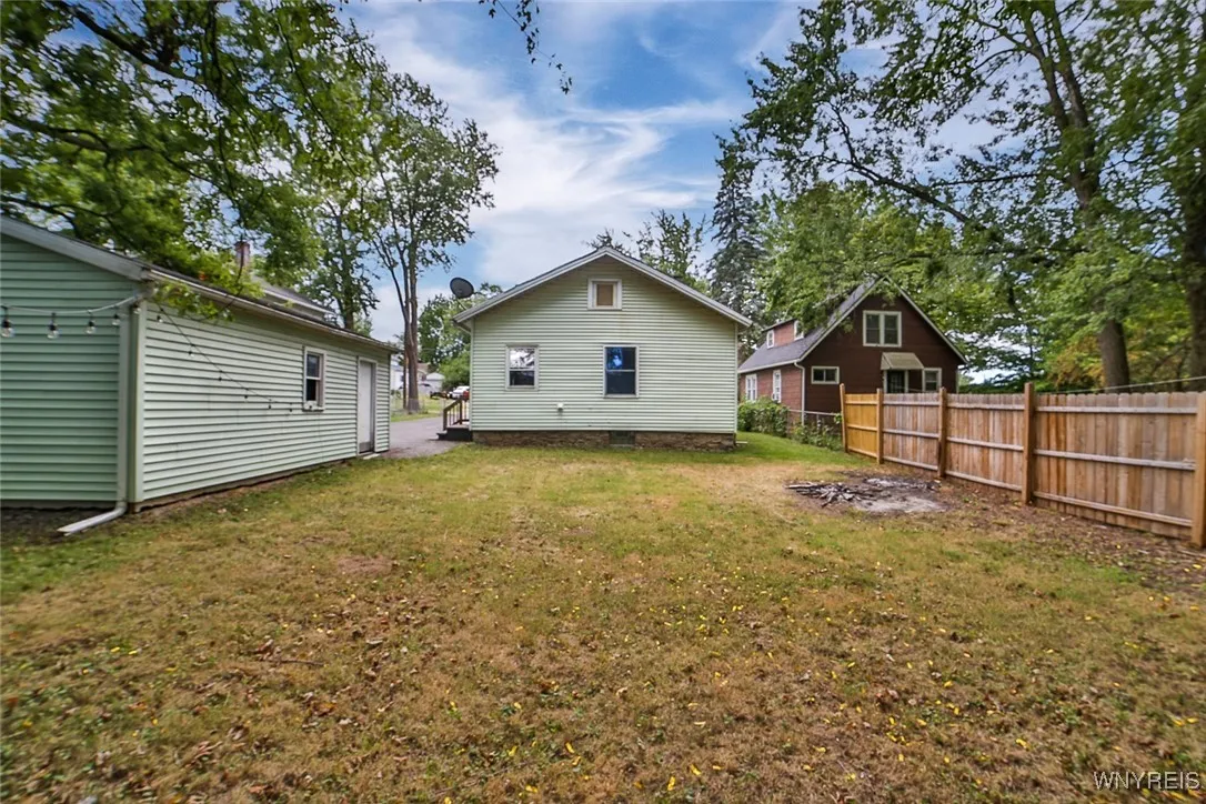 109 Minard Street, Lockport City, New York 14094, Lockport City, New York 14094, 3 Bedrooms Bedrooms, 7 Rooms Rooms,2 BathroomsBathrooms,Residential,For Sale,109 Minard Street, Lockport City, New York 14094,B1633057