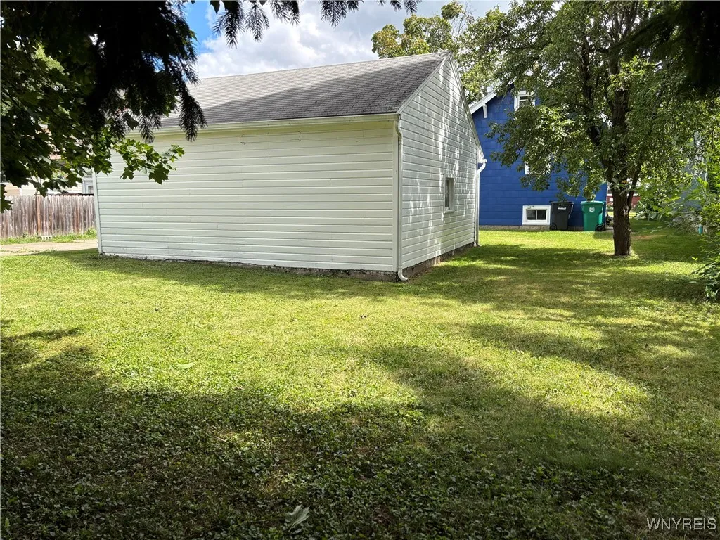 172 80th St, Niagara Falls, New York 14304, Niagara Falls, New York 14304, 2 Bedrooms Bedrooms, 6 Rooms Rooms,1 BathroomBathrooms,Residential,For Sale,172 80th St, Niagara Falls, New York 14304,B1633403