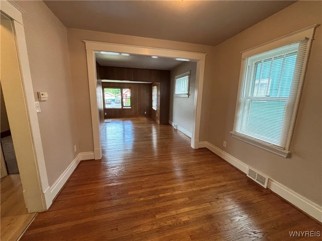 172 80th St, Niagara Falls, New York 14304, Niagara Falls, New York 14304, 2 Bedrooms Bedrooms, 6 Rooms Rooms,1 BathroomBathrooms,Residential,For Sale,172 80th St, Niagara Falls, New York 14304,B1633403