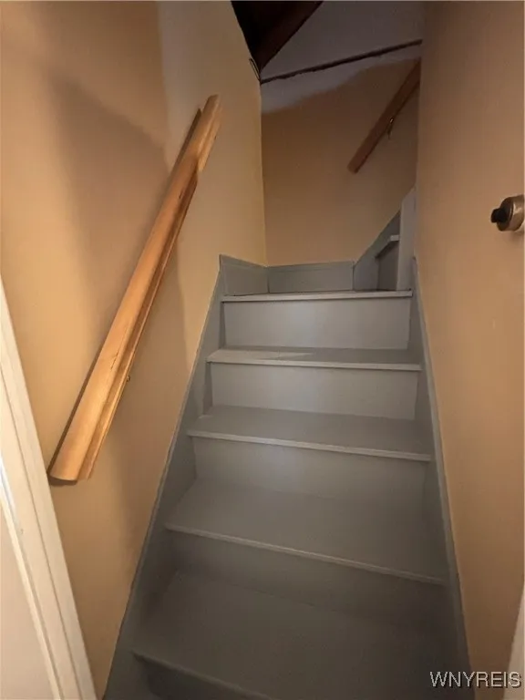 172 80th St, Niagara Falls, New York 14304, Niagara Falls, New York 14304, 2 Bedrooms Bedrooms, 6 Rooms Rooms,1 BathroomBathrooms,Residential,For Sale,172 80th St, Niagara Falls, New York 14304,B1633403