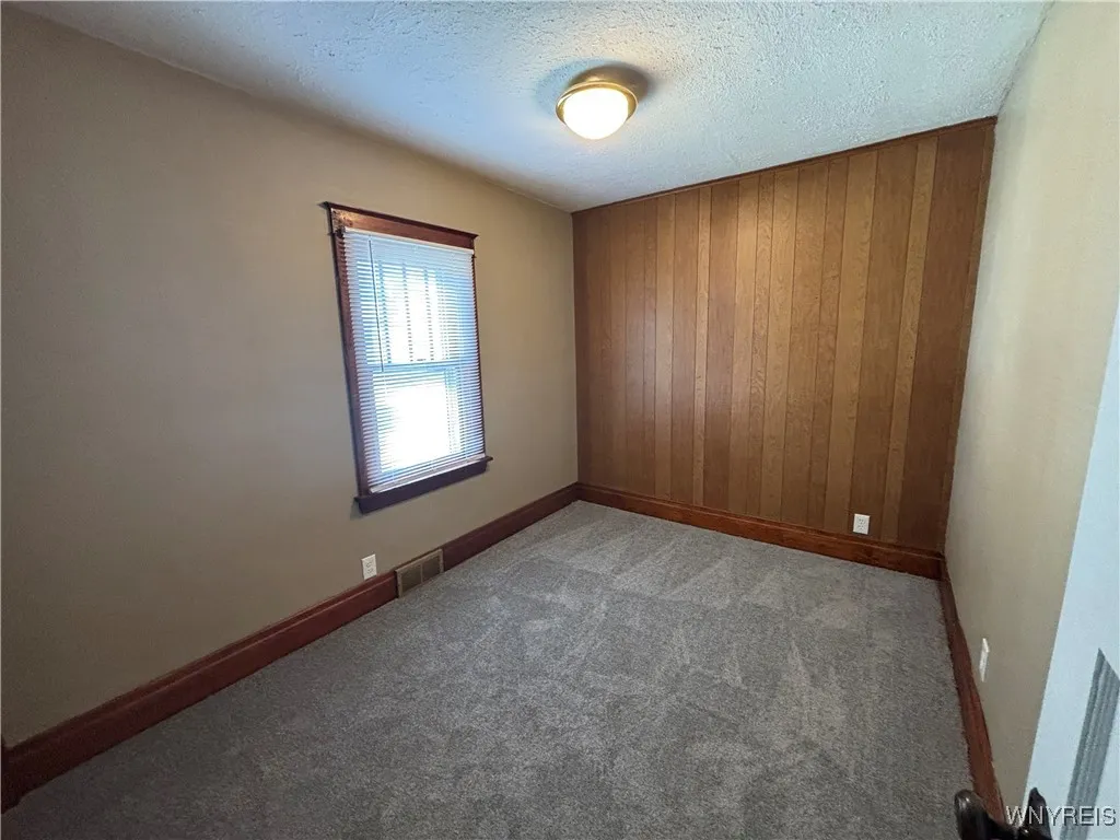 172 80th St, Niagara Falls, New York 14304, Niagara Falls, New York 14304, 2 Bedrooms Bedrooms, 6 Rooms Rooms,1 BathroomBathrooms,Residential,For Sale,172 80th St, Niagara Falls, New York 14304,B1633403