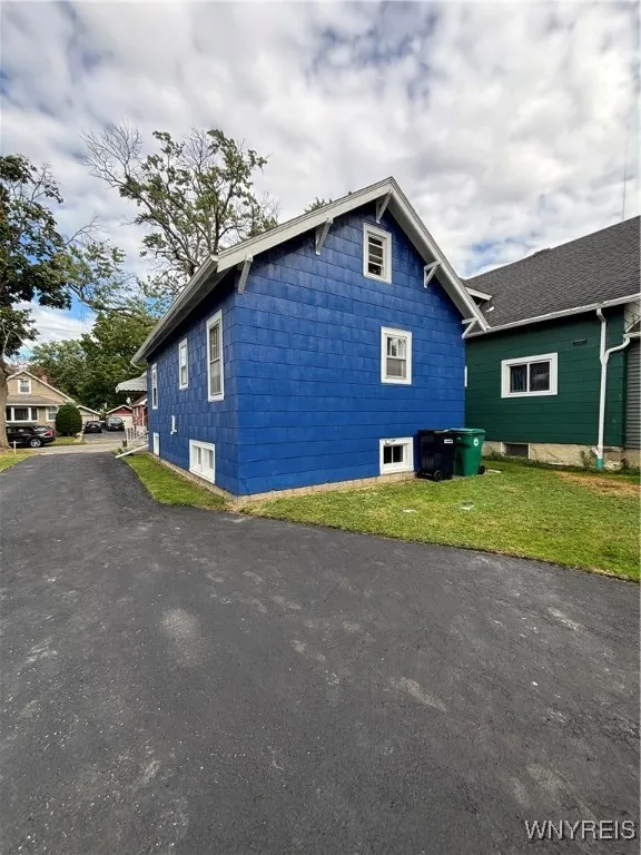 172 80th St, Niagara Falls, New York 14304, Niagara Falls, New York 14304, 2 Bedrooms Bedrooms, 6 Rooms Rooms,1 BathroomBathrooms,Residential,For Sale,172 80th St, Niagara Falls, New York 14304,B1633403