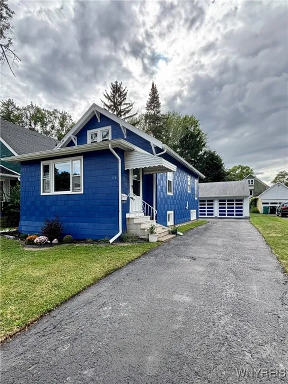 172 80th St, Niagara Falls, New York 14304, Niagara Falls, New York 14304, 2 Bedrooms Bedrooms, 6 Rooms Rooms,1 BathroomBathrooms,Residential,For Sale,172 80th St, Niagara Falls, New York 14304,B1633403