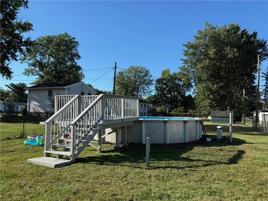 14 Watch Hill Drive, Chili, New York 14624, Chili, New York 14624, 4 Bedrooms Bedrooms, 8 Rooms Rooms,1 BathroomBathrooms,Residential,For Sale,14 Watch Hill Drive, Chili, New York 14624,R1632821