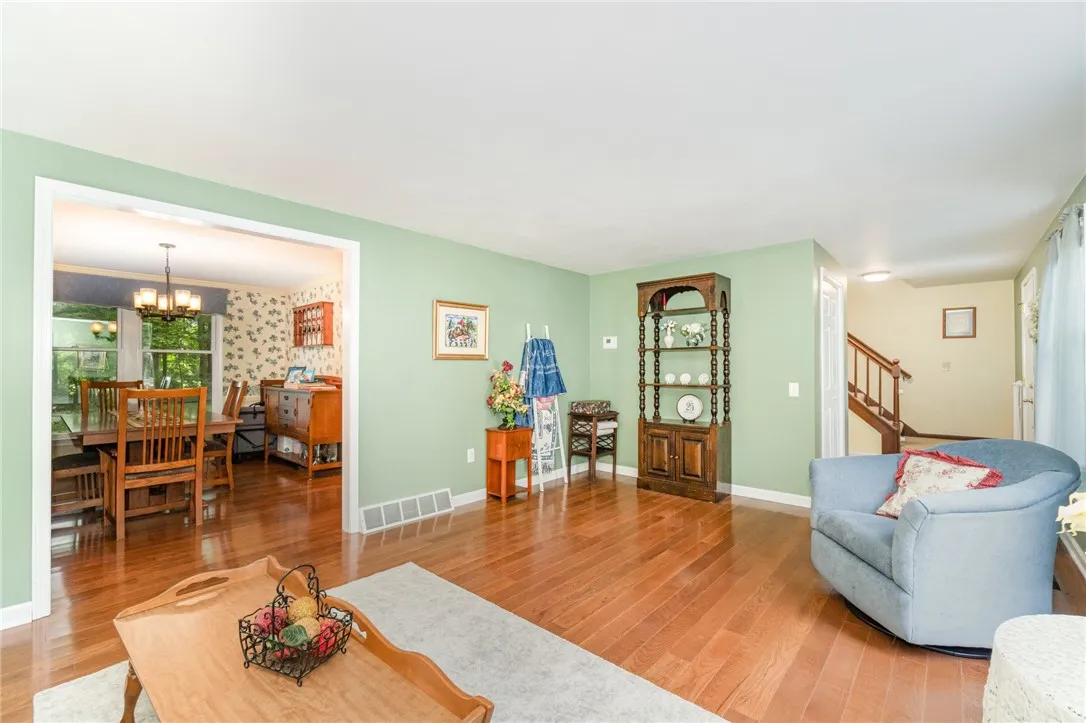 8815 Wandering Way, Lysander, New York 13027, Lysander, New York 13027, 4 Bedrooms Bedrooms, 9 Rooms Rooms,2 BathroomsBathrooms,Residential,For Sale,8815 Wandering Way, Lysander, New York 13027,R1633002