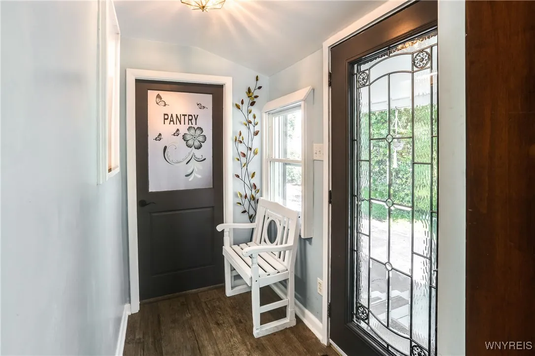 706 Longmeadow Road, Amherst, New York 14226, Amherst, New York 14226, 2 Bedrooms Bedrooms, 5 Rooms Rooms,1 BathroomBathrooms,Residential,For Sale,706 Longmeadow Road, Amherst, New York 14226,B1633066