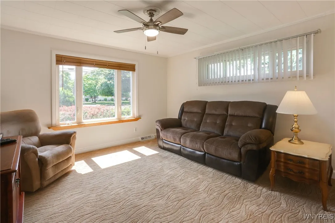 706 Longmeadow Road, Amherst, New York 14226, Amherst, New York 14226, 2 Bedrooms Bedrooms, 5 Rooms Rooms,1 BathroomBathrooms,Residential,For Sale,706 Longmeadow Road, Amherst, New York 14226,B1633066