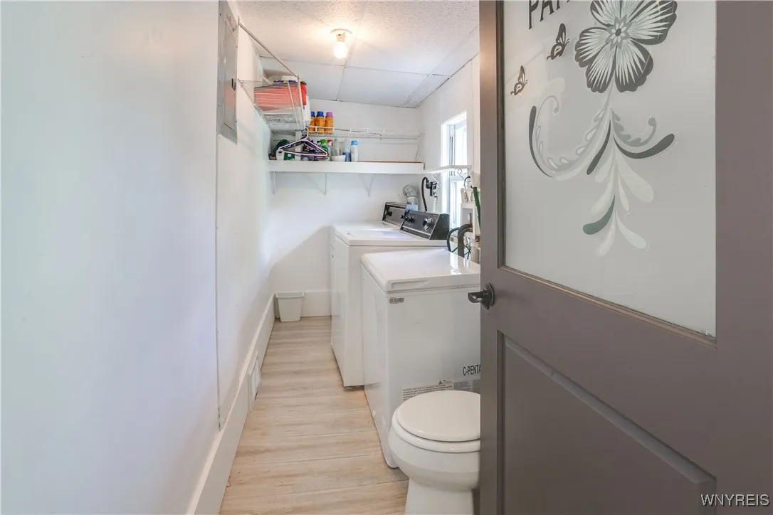 706 Longmeadow Road, Amherst, New York 14226, Amherst, New York 14226, 2 Bedrooms Bedrooms, 5 Rooms Rooms,1 BathroomBathrooms,Residential,For Sale,706 Longmeadow Road, Amherst, New York 14226,B1633066
