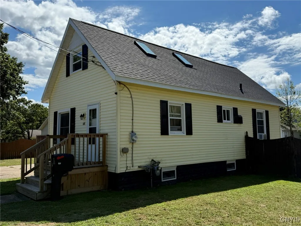 68 East 11th Street, Oswego, New York 13126, Oswego, New York 13126, 3 Bedrooms Bedrooms, 5 Rooms Rooms,1 BathroomBathrooms,Residential,Closed,68 East 11th Street, Oswego, New York 13126,0,S1633374