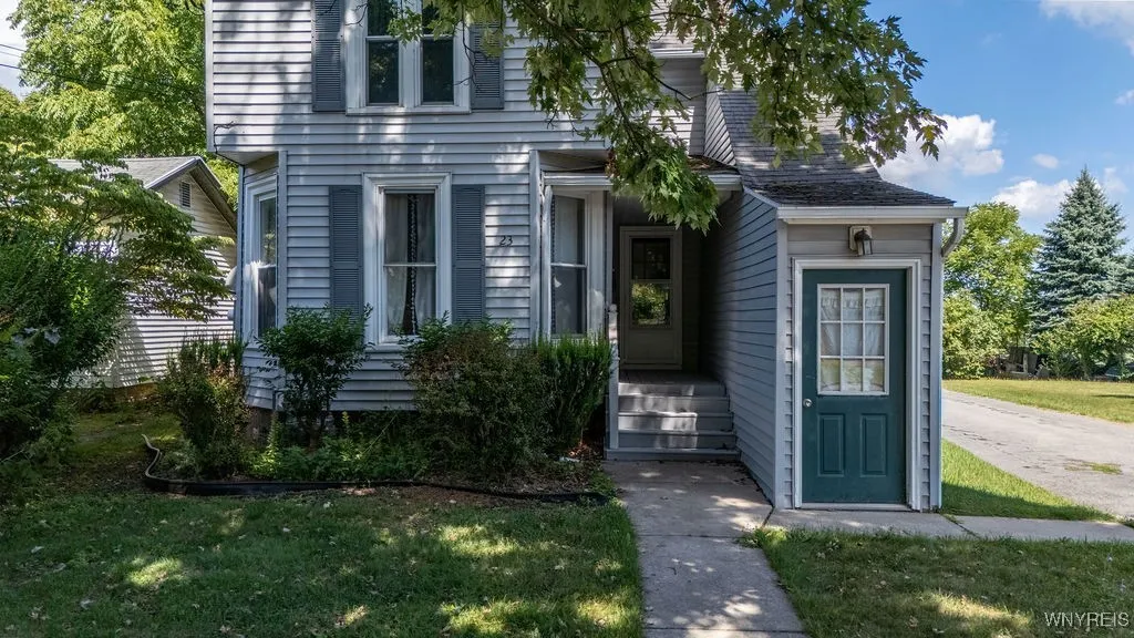 23 Hill Street, Lockport City, New York 14094, Lockport City, New York 14094, 4 Bedrooms Bedrooms, ,2 BathroomsBathrooms,Residential,For Sale,23 Hill Street, Lockport City, New York 14094,B1631730
