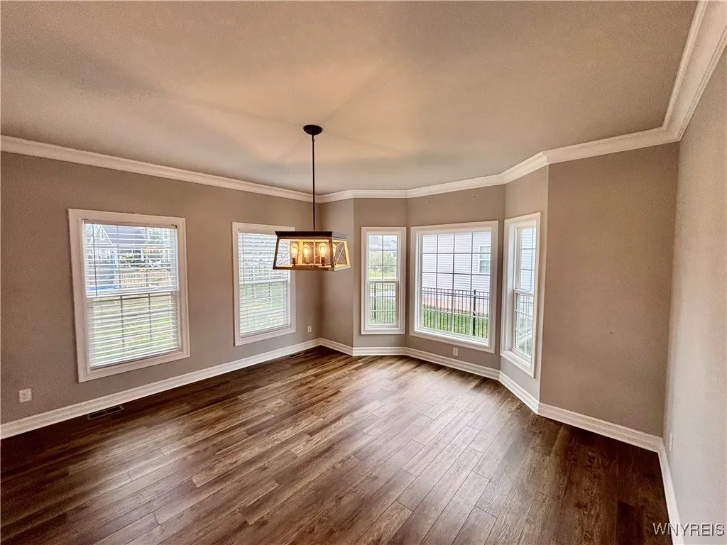 3383 Ashwood Drive, Wheatfield, New York 14120, Wheatfield, New York 14120, 4 Bedrooms Bedrooms, 14 Rooms Rooms,2 BathroomsBathrooms,Residential,For Sale,3383 Ashwood Drive, Wheatfield, New York 14120,B1632866