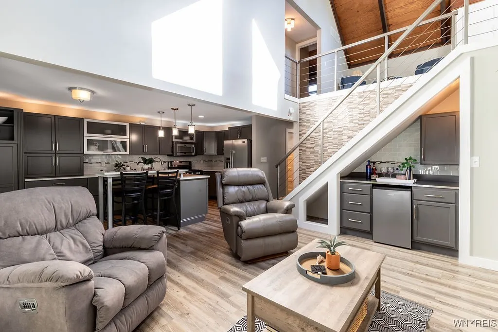 41 Ridgeview Lane, Concord, New York 14069, Concord, New York 14069, 3 Bedrooms Bedrooms, 7 Rooms Rooms,2 BathroomsBathrooms,Residential,For Sale,41 Ridgeview Lane, Concord, New York 14069,B1632784