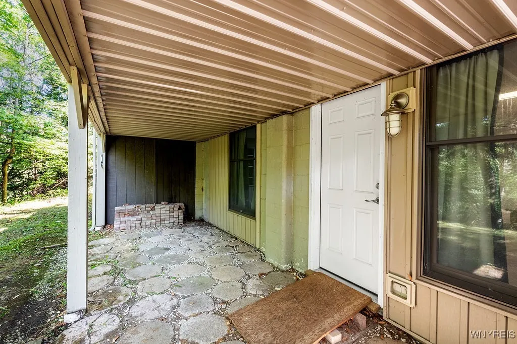 41 Ridgeview Lane, Concord, New York 14069, Concord, New York 14069, 3 Bedrooms Bedrooms, 7 Rooms Rooms,2 BathroomsBathrooms,Residential,Closed,41 Ridgeview Lane, Concord, New York 14069,0,B1632784